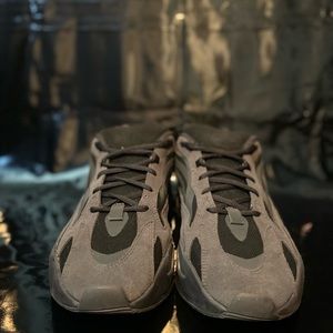 Adidas Yeezy Boost 700 V2 - Vanta (Black) [Size 12.5]